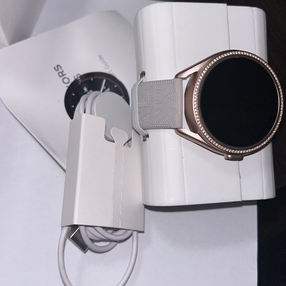 Michael Kors Watch - Picture 7 of 12